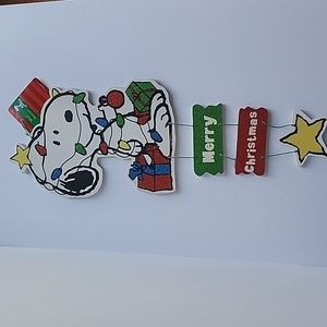 PEANUTS Christmas wall decor